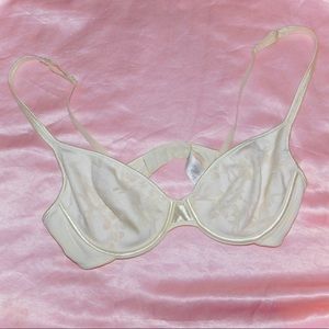 SOLD Women's Vanity Fair ivory silk bra size 34B